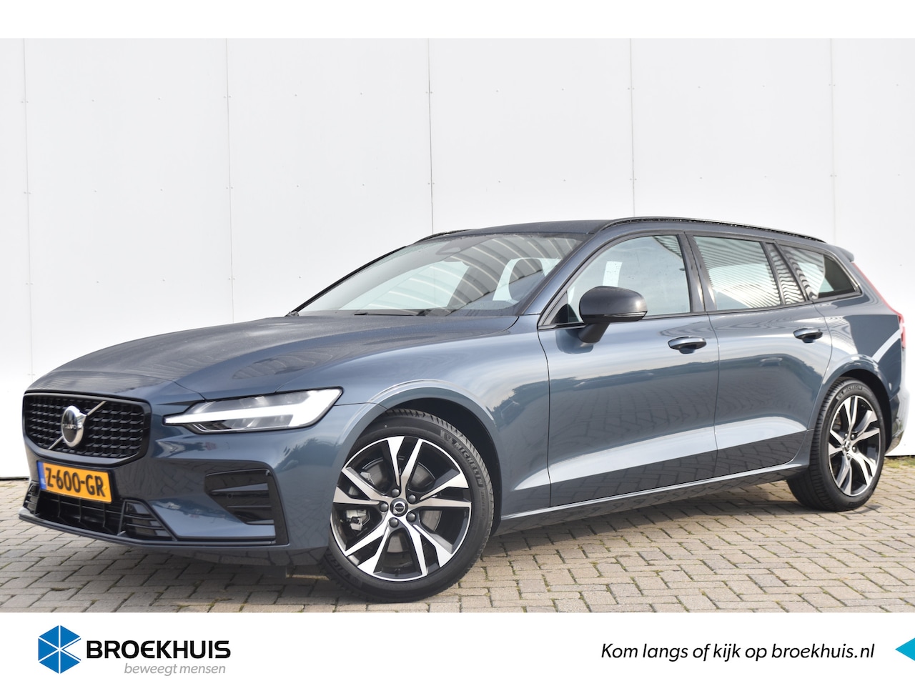 Volvo V60 - B4 Plus Dark #Trekhaak #MildHybrid #DenimBlue - AutoWereld.nl