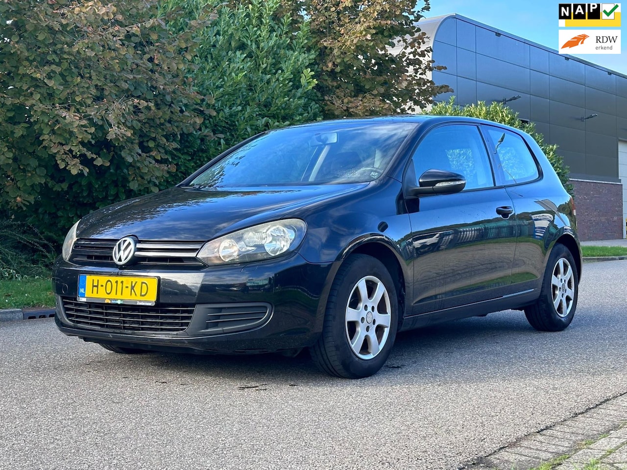 Volkswagen Golf - 1.4 Easyline Navigatie*Stoelverwarming*Airco*LM velgen*APK* - AutoWereld.nl