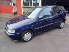 Volkswagen Polo - 1.6 AUTOMAAT 5 Deurs bj 1999