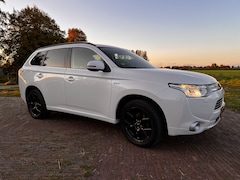 Mitsubishi Outlander - 2.0 PHEV instyle | Nieuw accupakket 2022 | 1e eigenaar