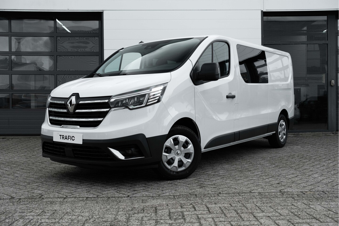 Renault Trafic - L2H1 T30 GB dCi 130 Advance Snoeks Dubbele Cabine Comfort - AutoWereld.nl