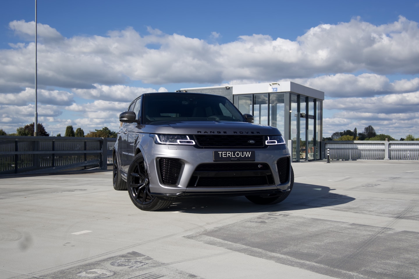 Land Rover Range Rover Sport - 5.0 V8 SC SVR 5.0 V8 SC SVR - AutoWereld.nl