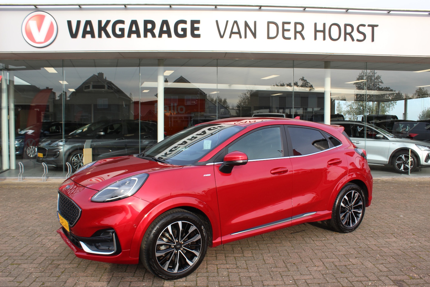 Ford Puma - 1.0 EcoBoost Hybrid ST-Line X Vignale 1.0 EcoBoost Hybrid ST-Line X Vignale , 155pk Navigatie , Lederen bekleding , Climate cont - AutoWereld.nl