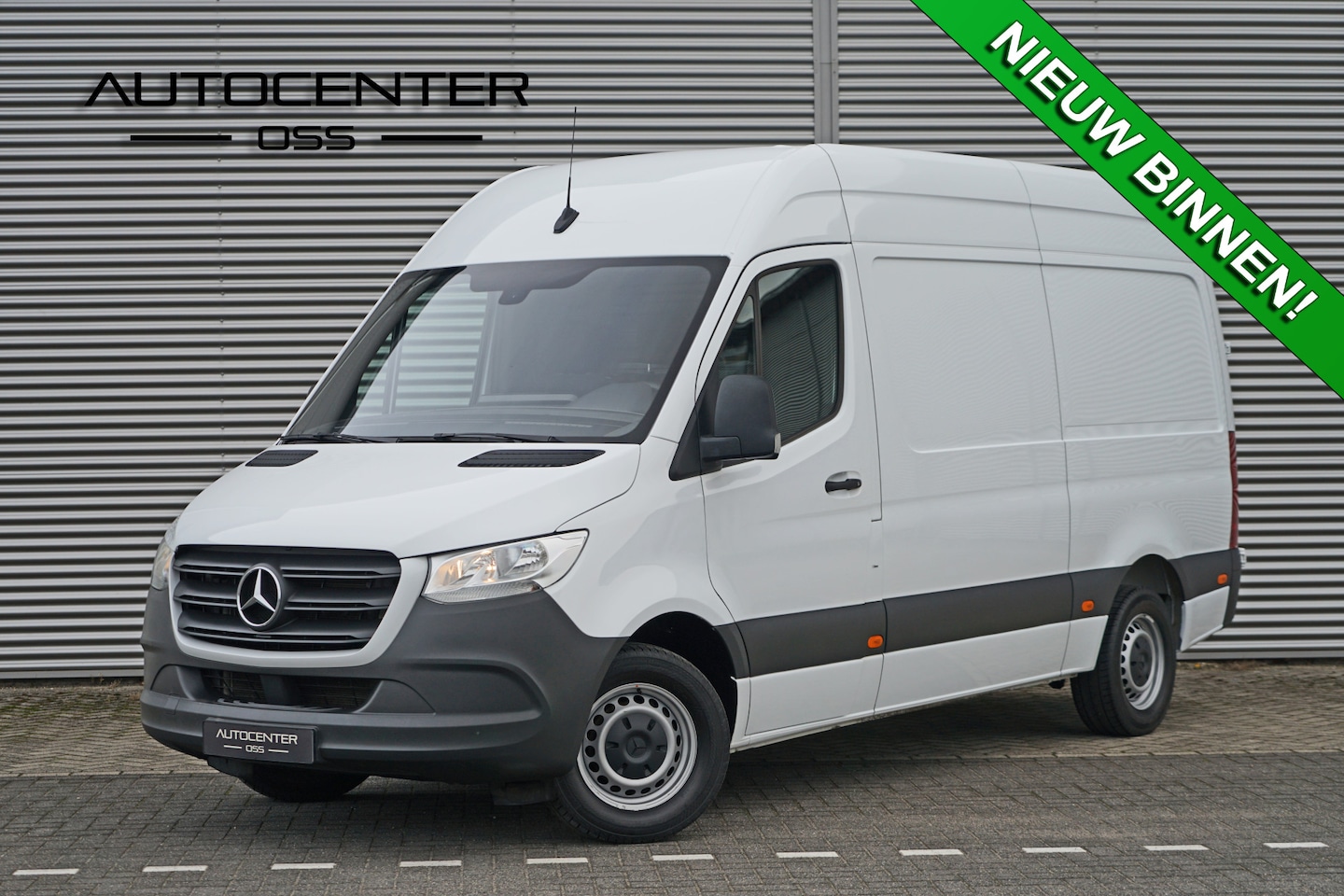 Mercedes-Benz Sprinter - 317 1.9 CDI L2H2 RWD Automaat ✅ CAMERA ✅ CRUISE ✅ APP ✅ MBUX ✅ DAB ✅ STOELVERWARMING ✅ AIR - AutoWereld.nl