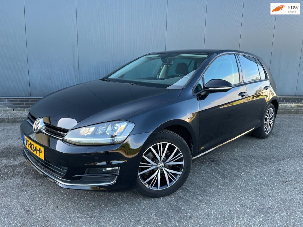 Volkswagen Golf - 1.4 TSI Highline-Automaat-Navigatie-LM! - AutoWereld.nl