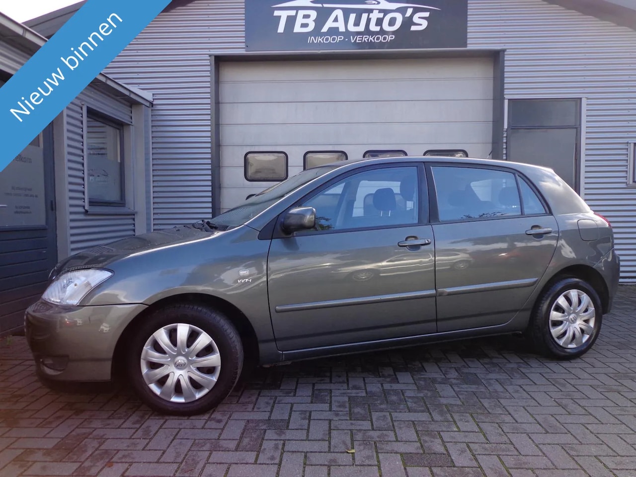 Toyota Corolla - 1.6 VVT-i Linea Sol 1.6 VVT-i Linea Sol - AutoWereld.nl