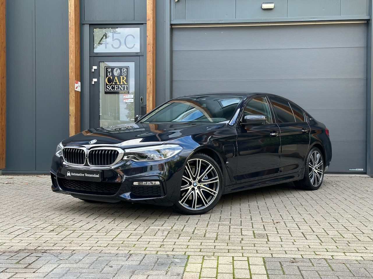 BMW 5-serie - 530e iPerformance M-sport High Executive - AutoWereld.nl