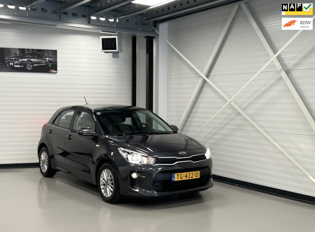 Kia Rio - 100 PK Design Edition Leder/Carplay /CruiseC/PDC/Camera/Nav/Elektrisch-pakket/Armsteun/LM - AutoWereld.nl