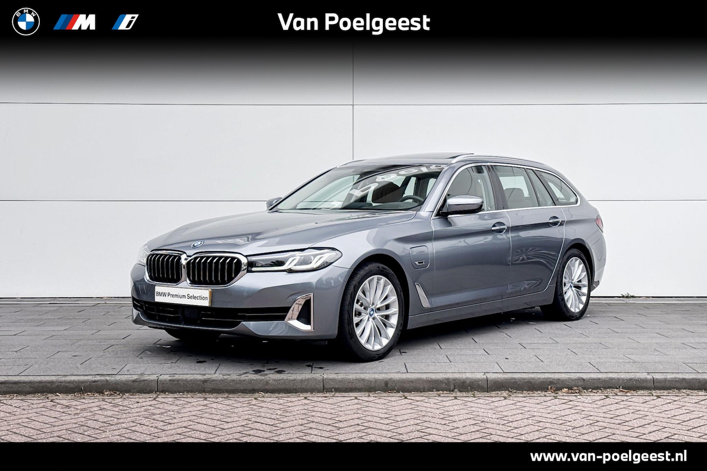 BMW 5-serie Touring - 530e xDrive | Luxury-Line | Trekhaak | Driving Assistant Professional | Panoramadak - AutoWereld.nl