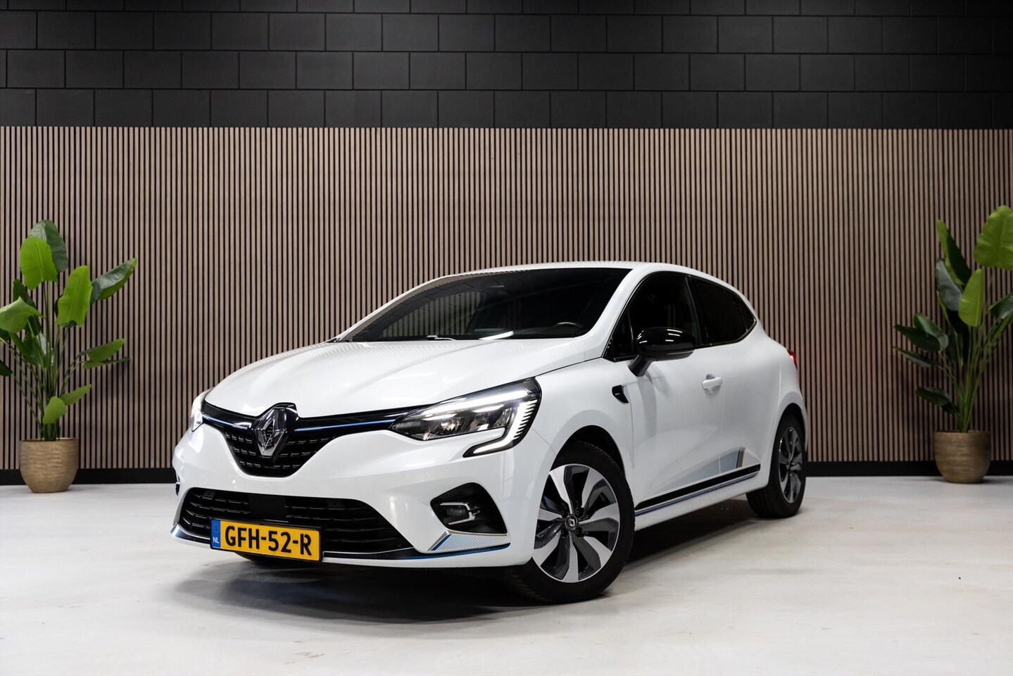 Renault Clio - 1.6 E-Tech Hybrid 140pk Intens - AutoWereld.nl