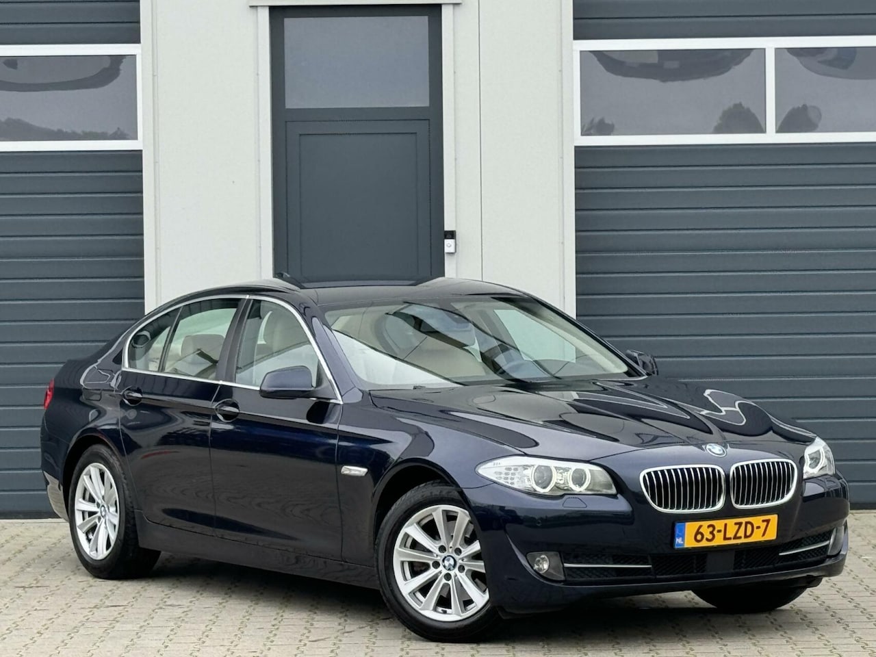 BMW 5-serie - 523i High Executive / Luxe / Led / Xenon / NAP - AutoWereld.nl