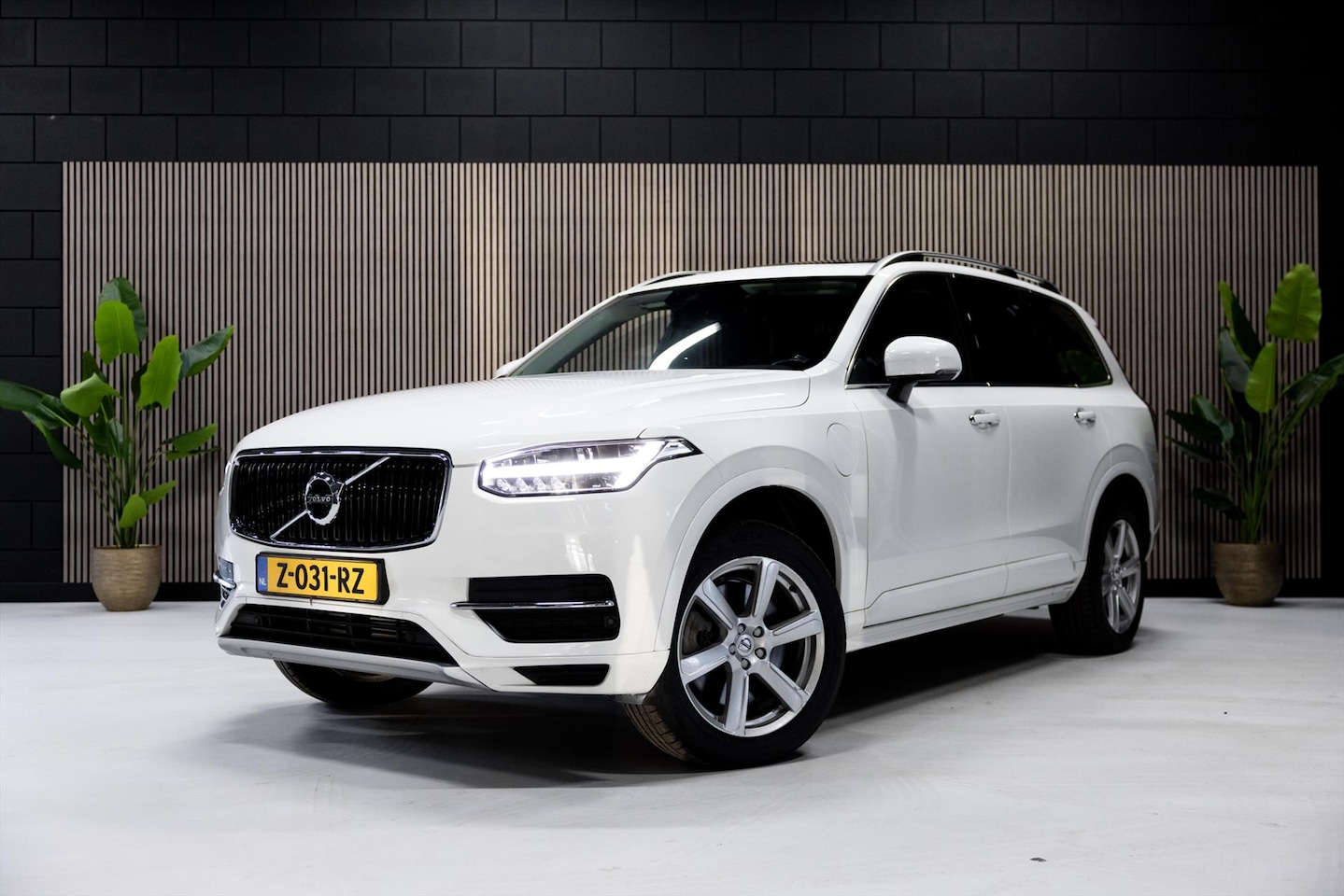 Volvo XC90 - T8 Twin Engine Plug-in Hybrid 390pk 7P AWD Inscription - AutoWereld.nl