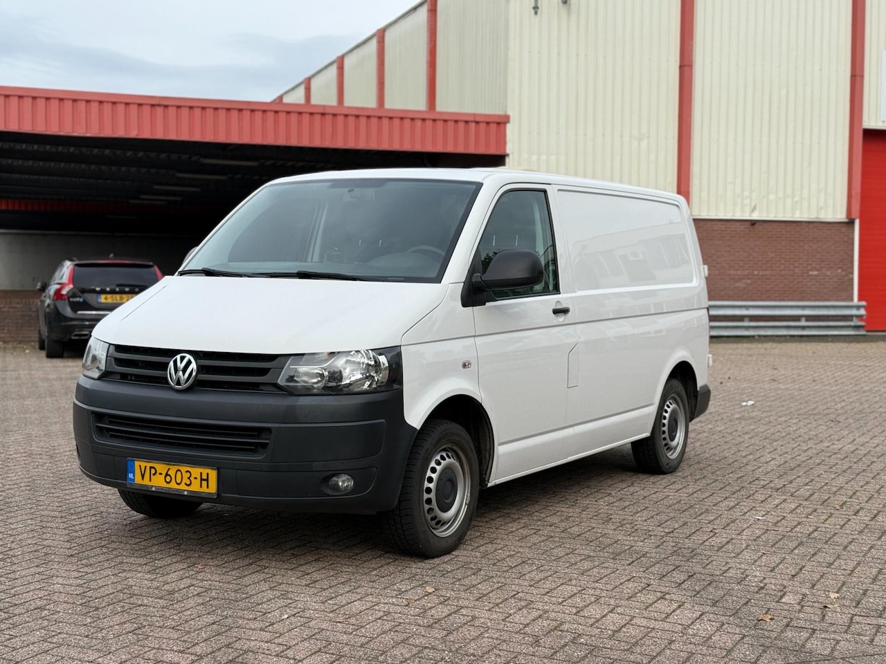 Volkswagen Transporter - 2.0 TDI L1H1 / GRIJS KENTEKEN / AIRCO LAADRUIMTE - AutoWereld.nl