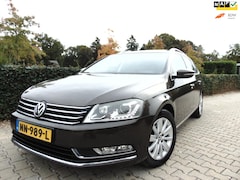 Volkswagen Passat Variant - 1.6 TDI R-line , Clima / Cruise / Panodak / Leder / Navi-Multimedia / Isofix / Led / Xenon