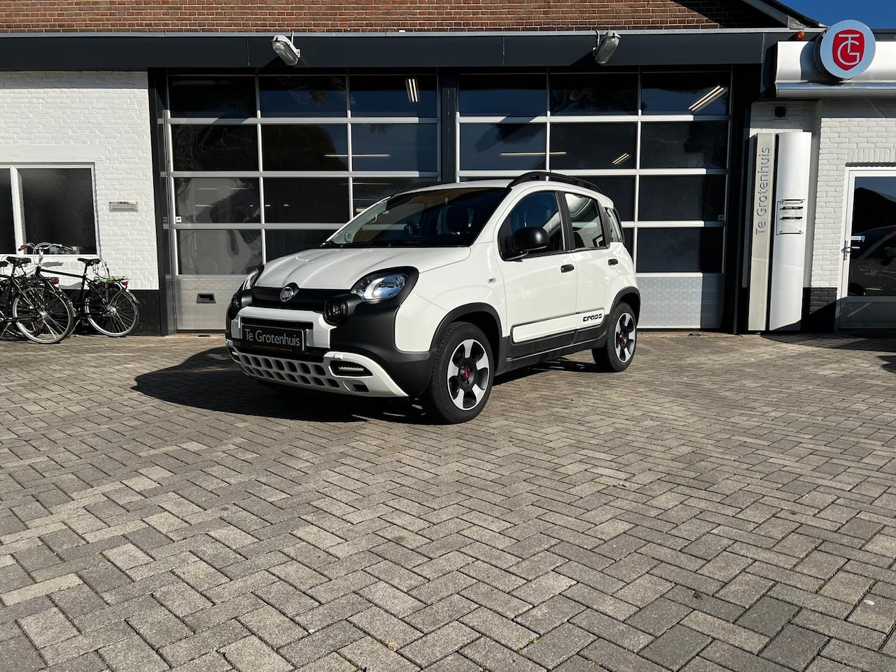 Fiat Panda - 1.0 Hybrid City Cross - AutoWereld.nl