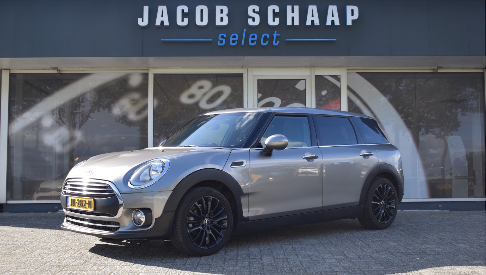 MINI Clubman - Mini 1.5 One Pepper Business / Panorama / Airco / Navi / Bluetooth - AutoWereld.nl