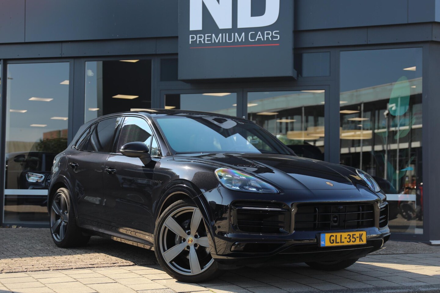 Porsche Cayenne - 3.0 E-Hybrid | Nachtzicht assistent | Sportdesign | Bose | Matrix | 22'' | Softclose - AutoWereld.nl