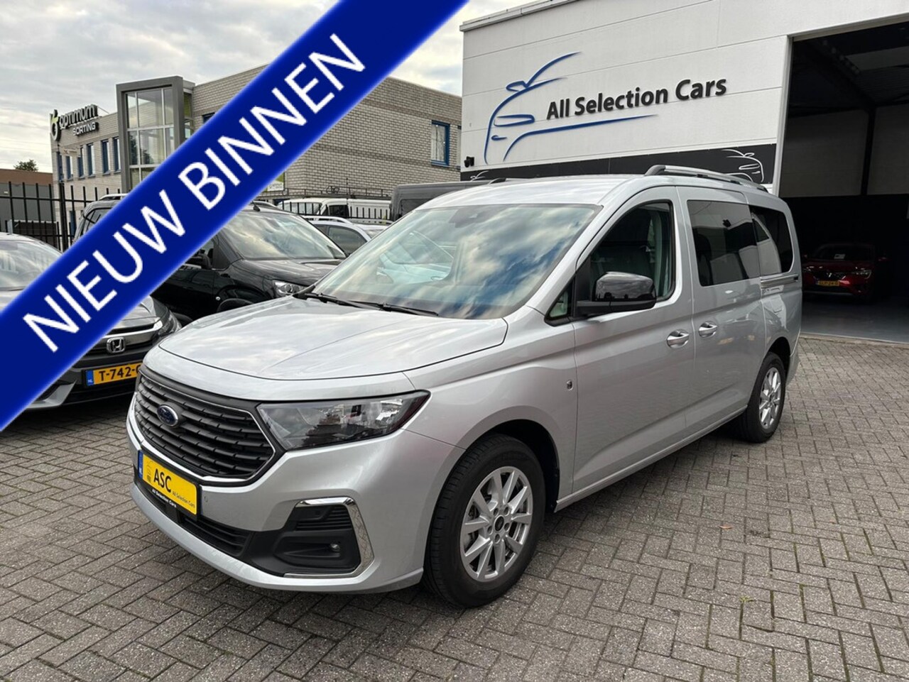 Ford Tourneo Connect Grand - L2 Automaat - Rolstoelauto - Rolstoelvervoer 5+1 - AutoWereld.nl