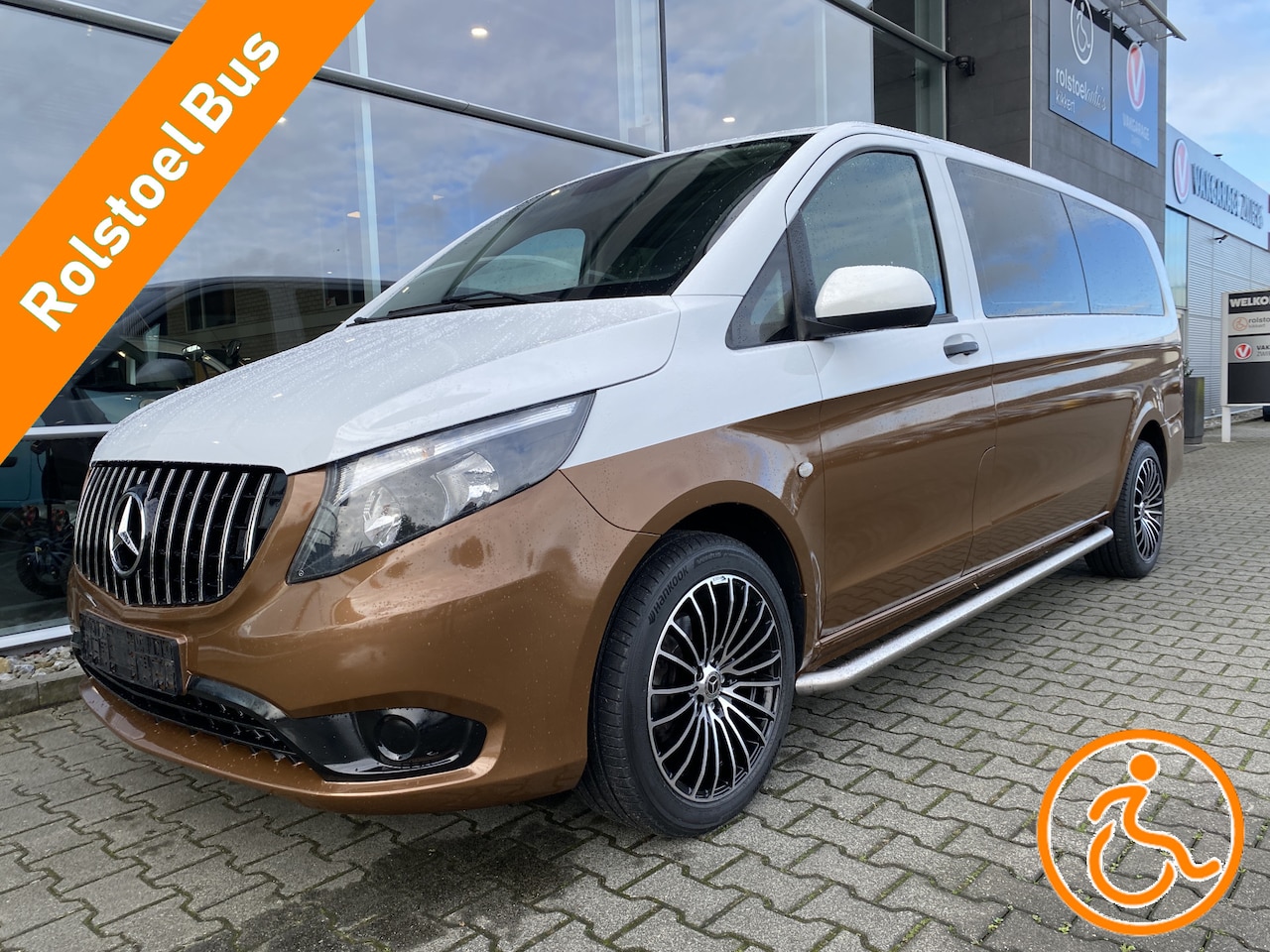 Mercedes-Benz Vito Tourer - 5+1 Rolstoelbus 109 BlueTEC Base Extra Lang (Mooie sportieve 5+1 rolstoelbus met bodemverl - AutoWereld.nl