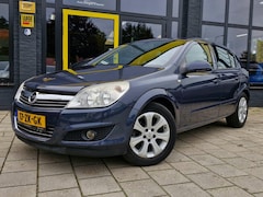 Opel Astra - 1.6 Temptation | Parkeer Sensoren |Navigatiesysteem | Airconditioning