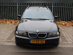 BMW 3-serie Touring - 318i Lifestyle Edition