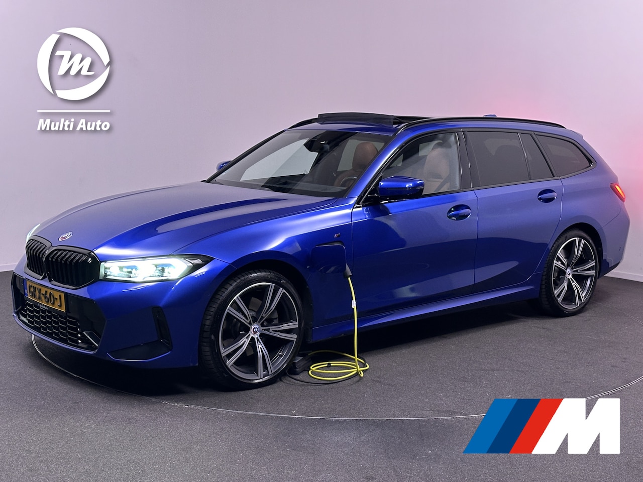 BMW 3-serie Touring - 330e M Sport Facelift Plug In Hybrid PHEV | Panodak | Lederen Competition Stoelen Memory | - AutoWereld.nl