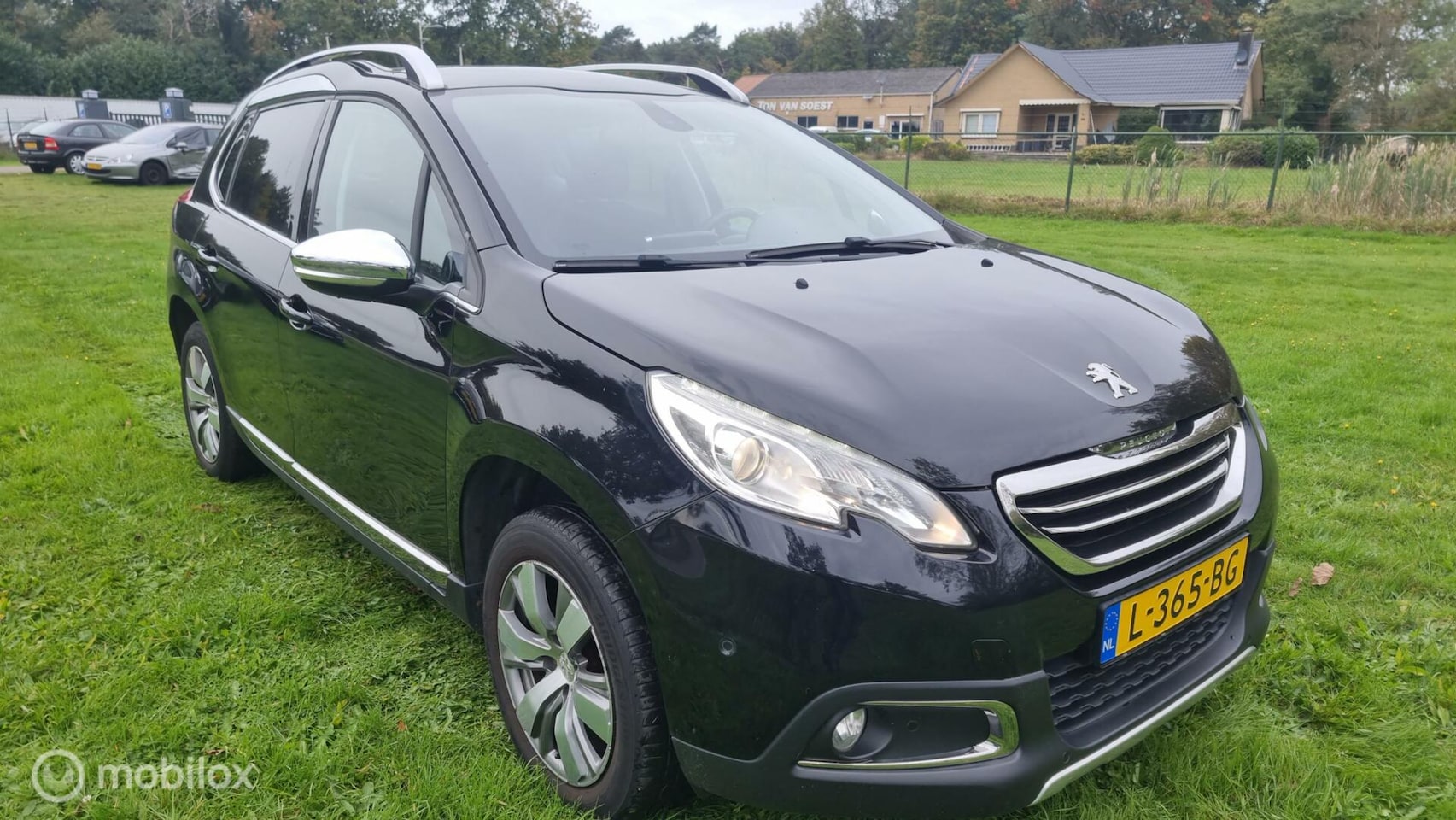 Peugeot 2008 - 1.2 VTi Allure Pack Premium Plus 1.2 VTi Allure Pack Premium Plus - AutoWereld.nl