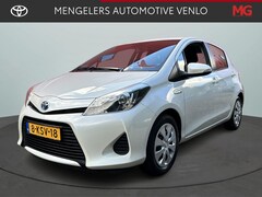 Toyota Yaris - 1.5 Full Hybrid Aspiration Navigatie / Camera / Climate Control / Cruise Control