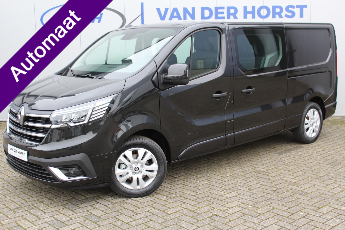 Renault Trafic - 2.0-170pk dCi T29 L2H1 Luxe dubbele cabine AUTOMAAT. Zeer luxe Renault Trafic dubbele cabi - AutoWereld.nl