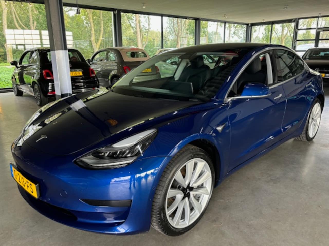 Tesla Model 3 - Standard Plus RWD Autopilote Heel netjes! - AutoWereld.nl