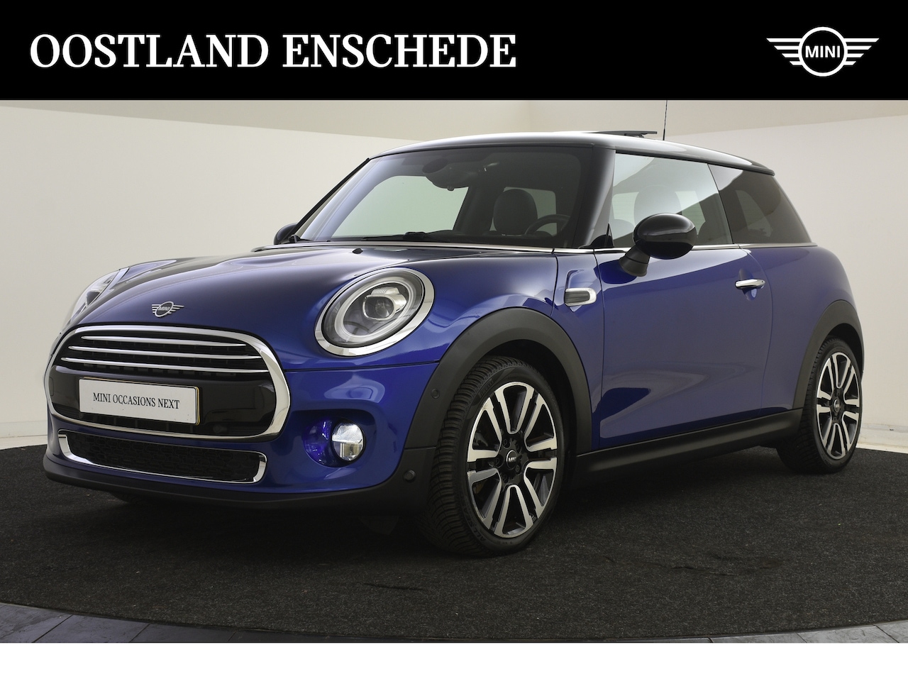 MINI Cooper - Hatchback Chili Automaat / Panoramadak / Comfortstoelen / Stoelverwarming / Park Assistant - AutoWereld.nl