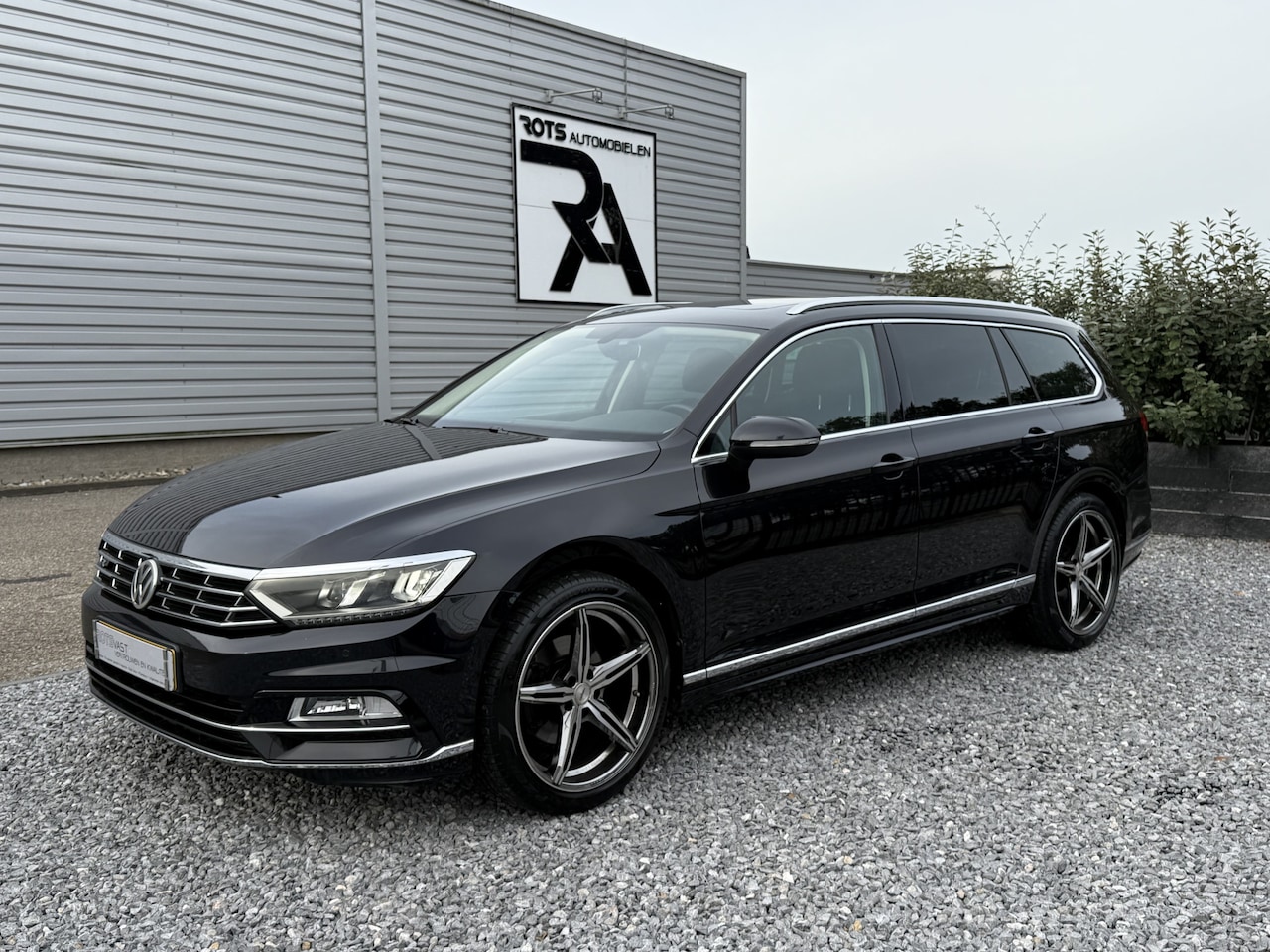 Volkswagen Passat Variant - 1.4 TSI ACT R-Line DSG Pano|Virtueel|LED|Camera|Navi Zwart - AutoWereld.nl