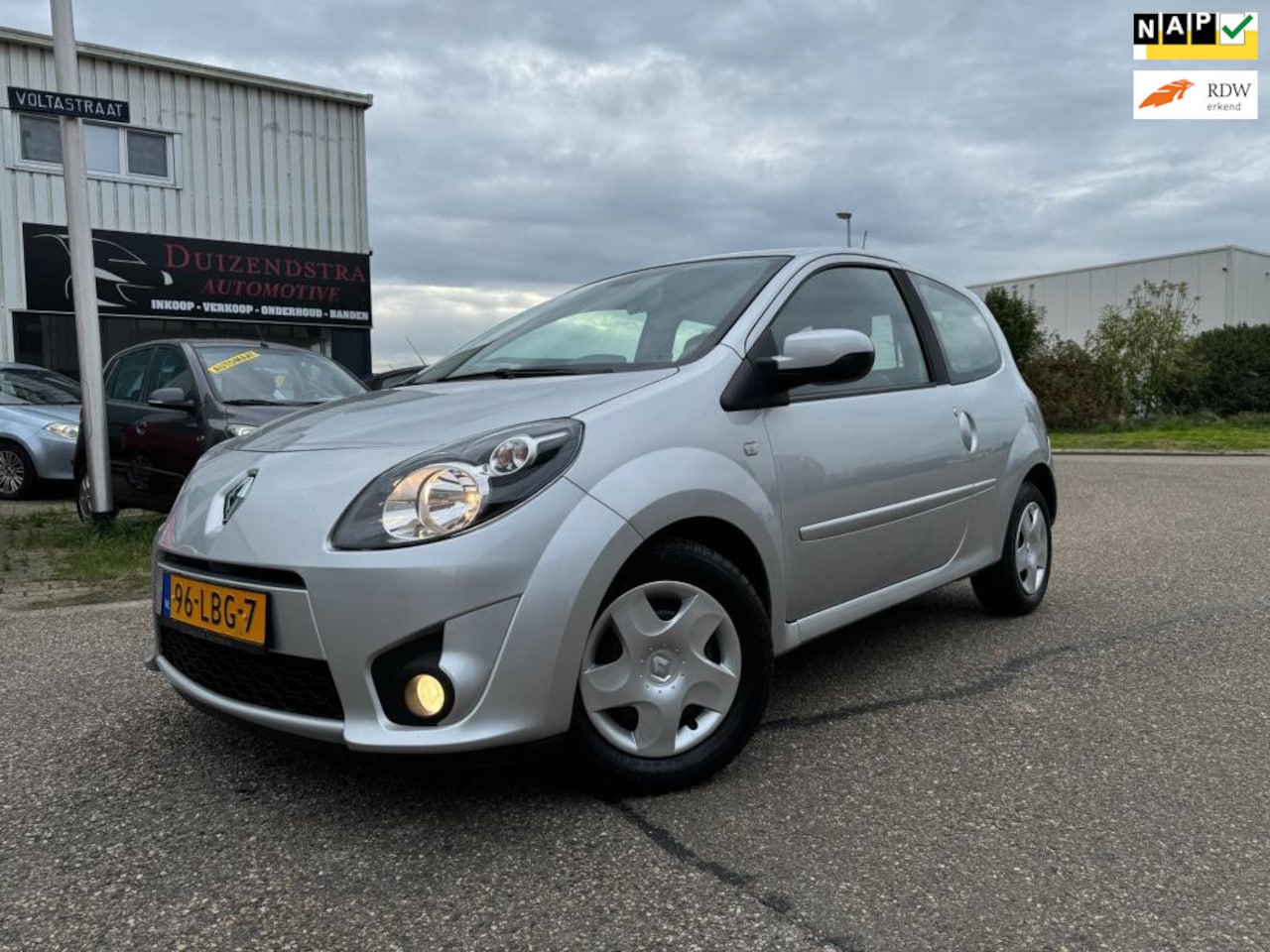 Renault Twingo - 1.2-16V Automaat! 36.684Km NAP Airco/Cruise - AutoWereld.nl