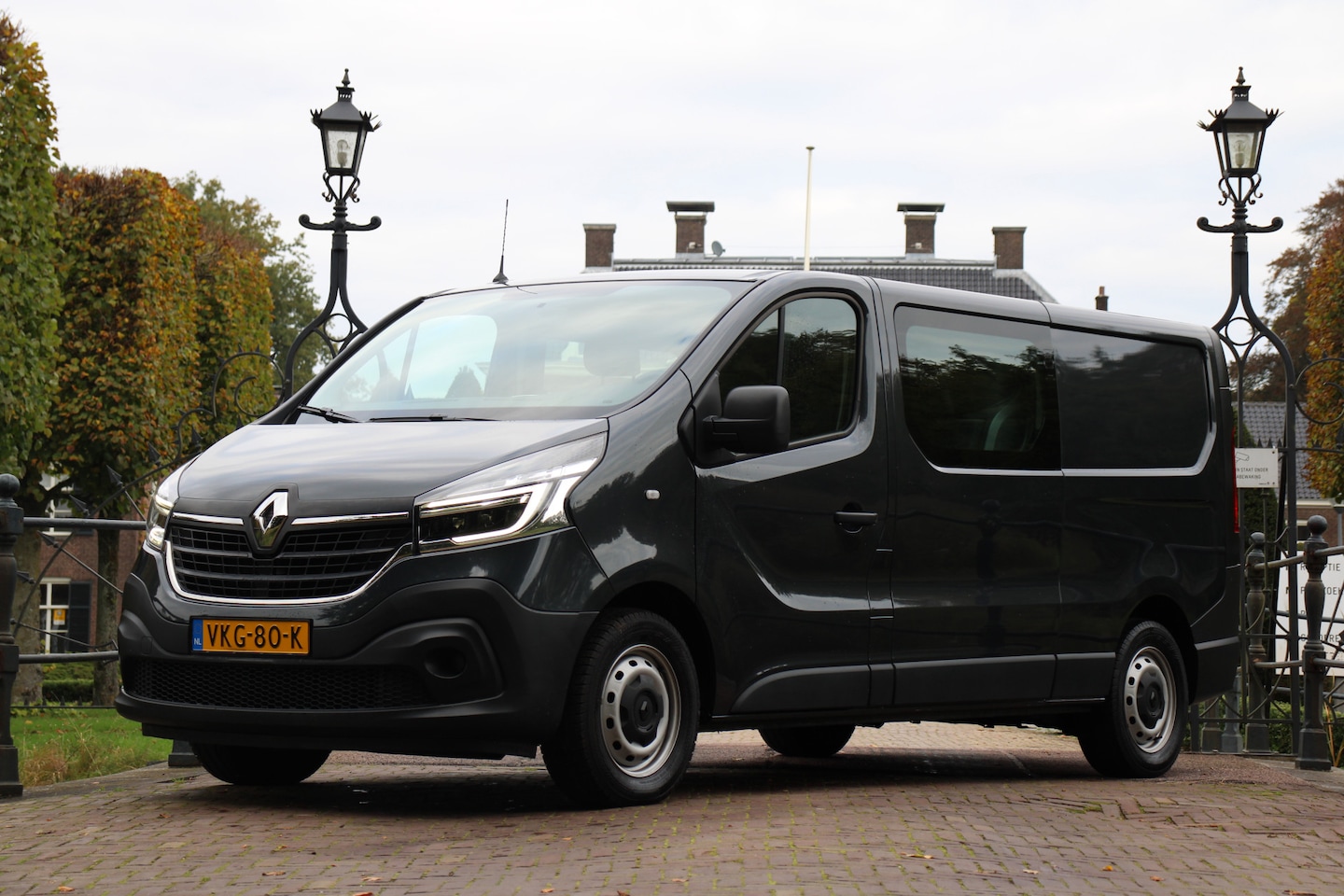 Renault Trafic - 2.0 DCI 145 T29 L2H1 DC COMFORT AUTOMAAT | 1E EIGENAAR! | NAVI | AIRCO | CRUISE | PARK SEN - AutoWereld.nl