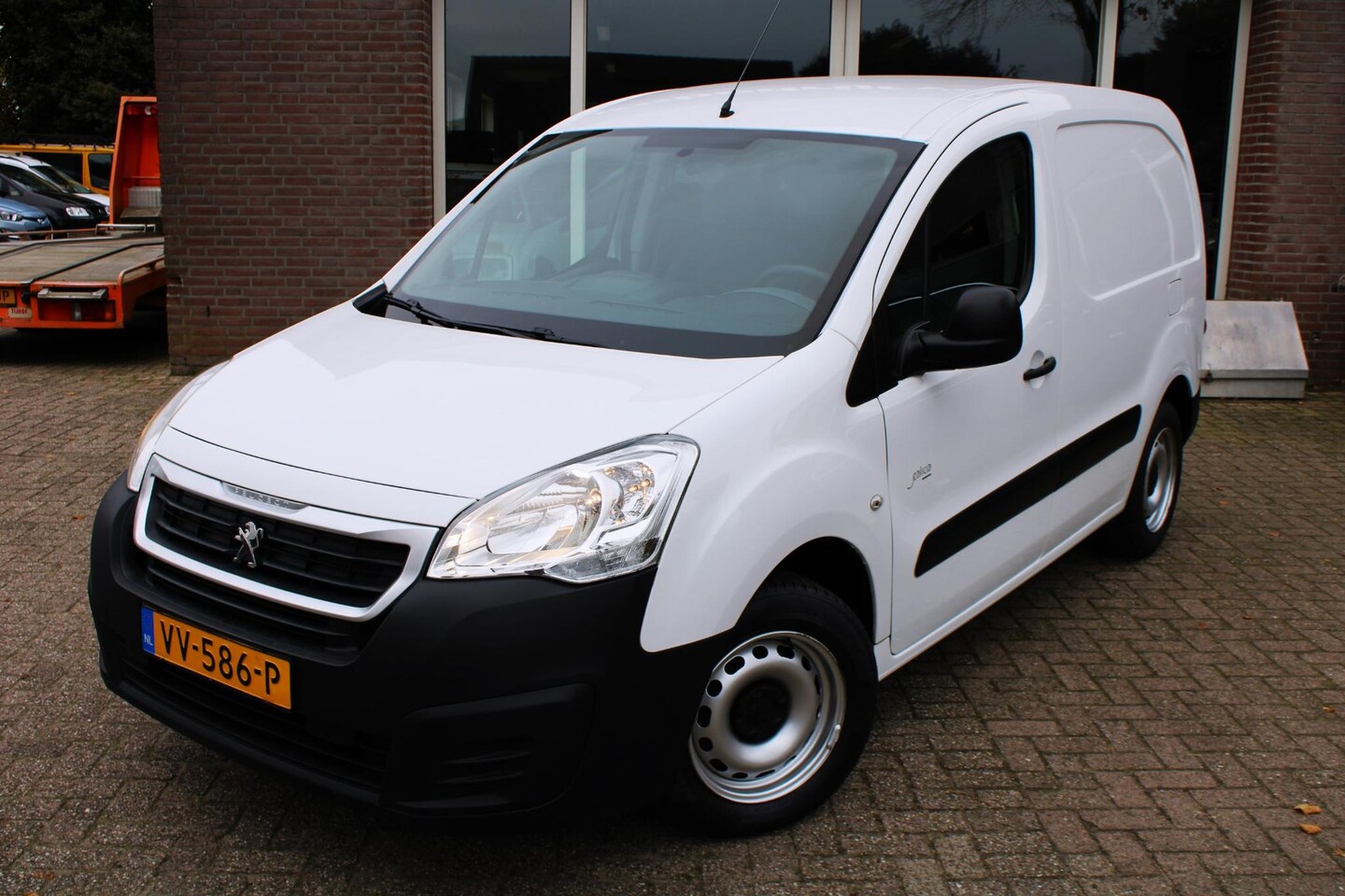 Peugeot Partner - 120 1.6 HDi 75 L1 XR Airco, Cruise control, Bluetooth, Zijschuifdeur rechts, Elektrische r - AutoWereld.nl