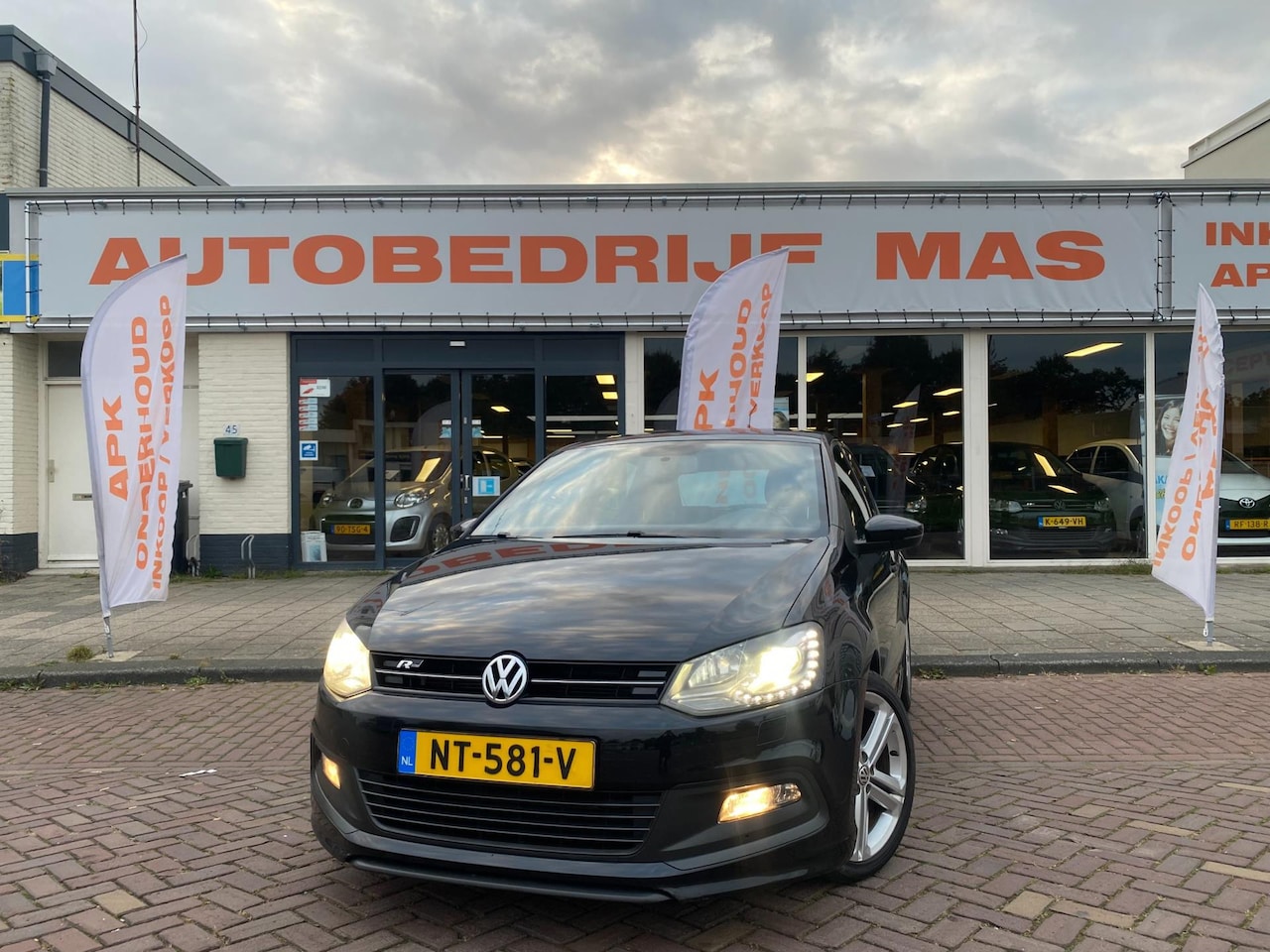 Volkswagen Polo - 1.2 TSI R-Line Highline Airco Cruise Control - AutoWereld.nl