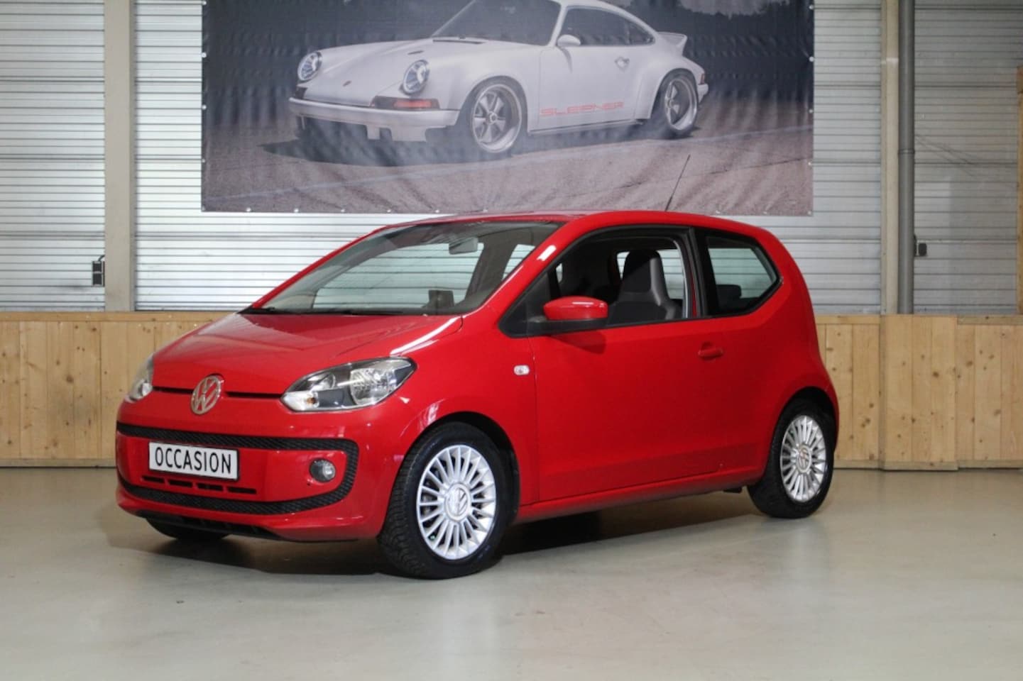 Volkswagen Up! - 1.0 HIGH UP! BLUEM. / NAVI / BLUETOOTH / 75 PK / NETTE AUTO - AutoWereld.nl