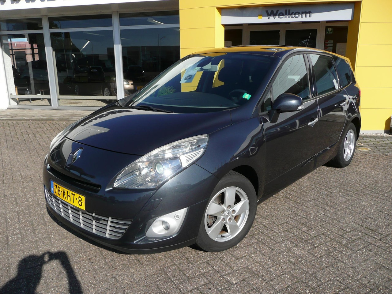 Renault Grand Scénic - TCe 130 Dynamique XENON/ TOMTOM AF FABRIEK/ PACK INTRODUCTION/ PARK ASSIST V+A/ TREKHAAK/ - AutoWereld.nl