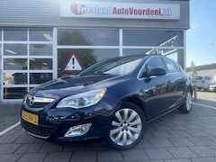 Opel Astra - 1.4 Cosmo /Cruise control/Climate control/APK 06-2025/