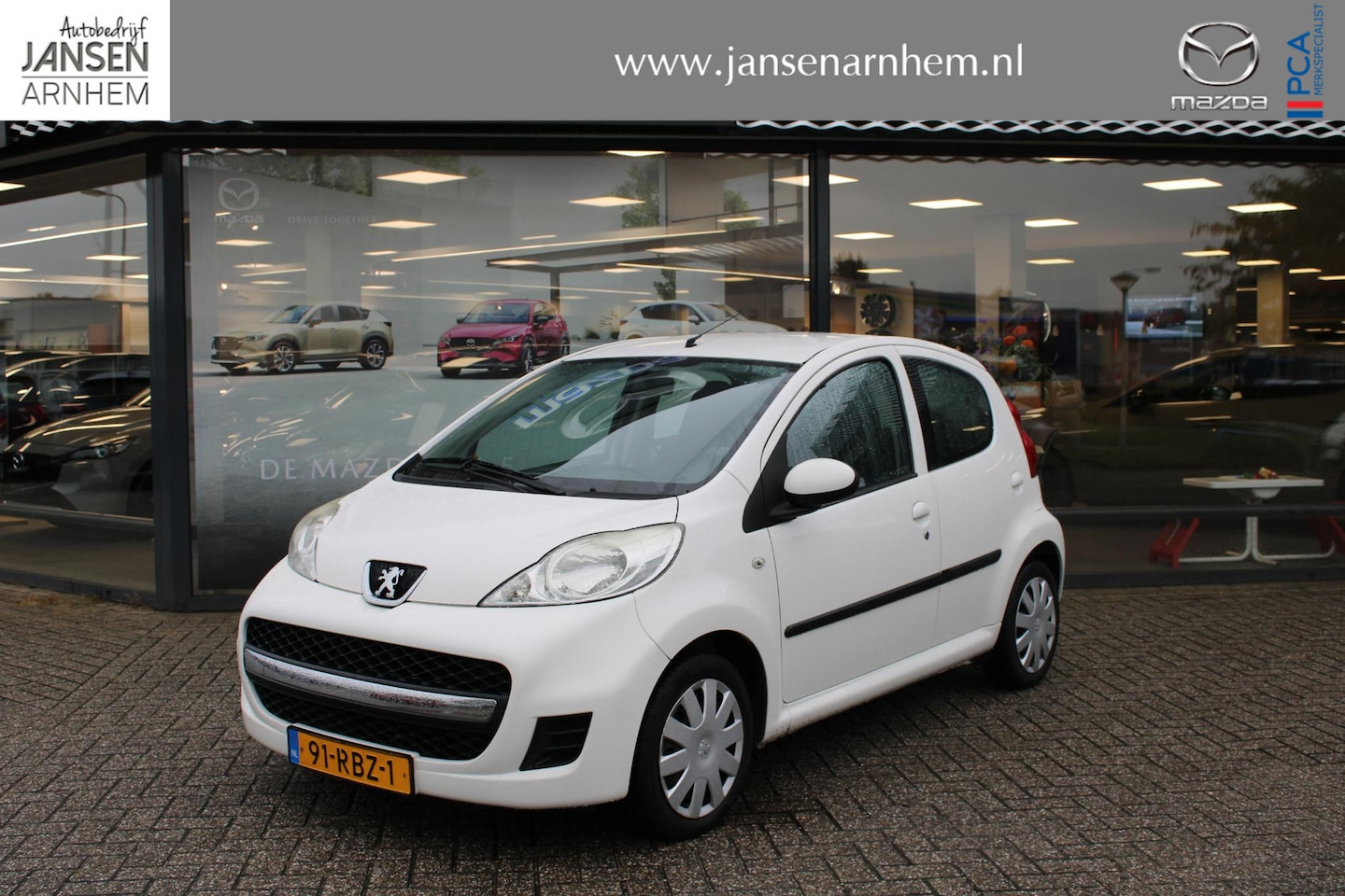 Peugeot 107 - 1.0-12V XS 1.0-12V XS , Airco, Parrot, Elekt.Ramen, 5-Deurs - AutoWereld.nl