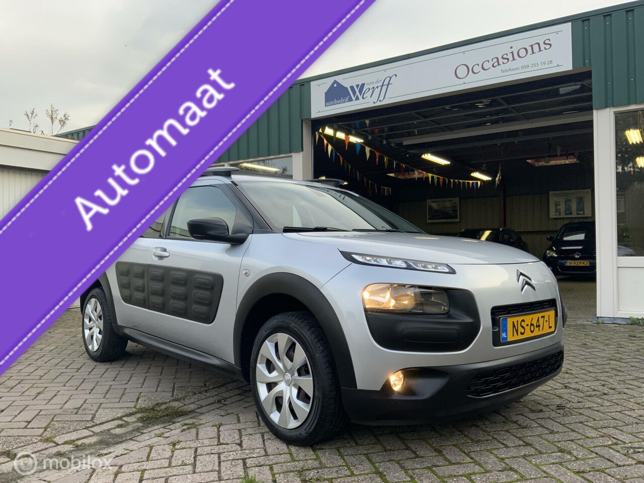 Citroën C4 Cactus - 1.2,Automaat,Cruise,Nav,Park sensor,Stuutwiel bed,Regensensor. - AutoWereld.nl