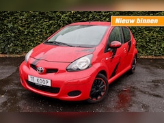 Toyota Aygo - 1.0-12V ASPIRATION RED