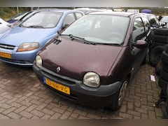 Renault Twingo - 1.2-16V Privilège nw apk 24-10-2025 goed rijdend wel wat gebruiks sporen