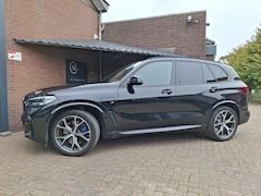 BMW X5 - XDrive45e High Executive M-Sport / Panoramadak / Apple Carplay / Navigatie / Camera /