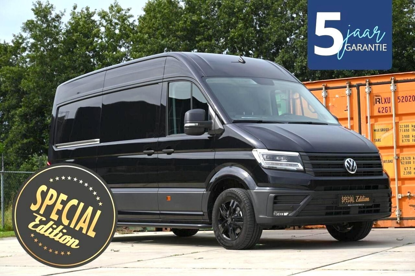 Volkswagen Crafter - 2.0 TDI L3H3 140pk 2X Deur | Highl. | LED | PDC | LEDER  | € 469,= per maand - AutoWereld.nl