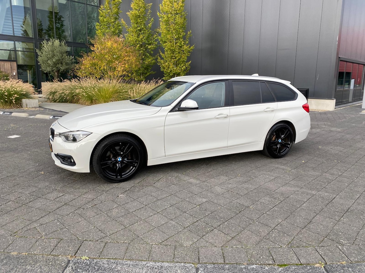 BMW 3-serie Touring - 318i - AutoWereld.nl