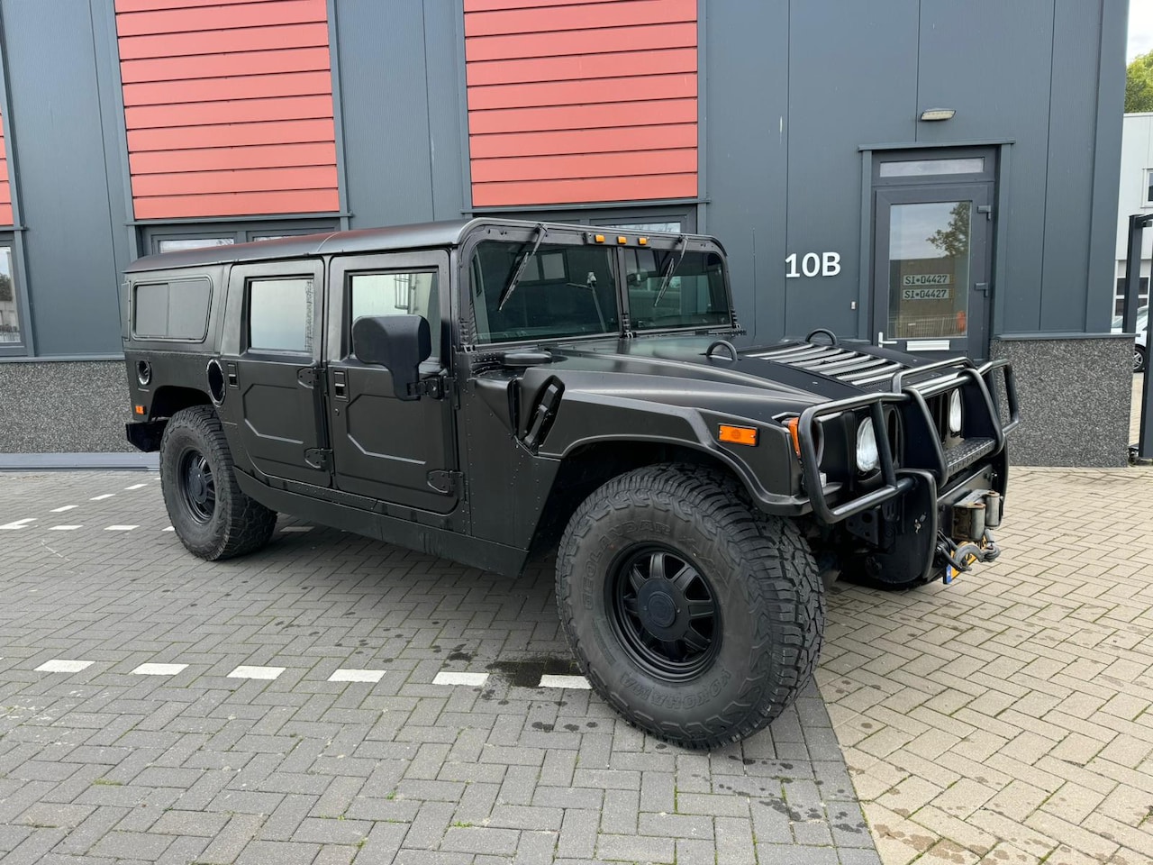 Hummer H1 - Hummer H1 2004 Full options Black like new 1ste eigenaar - AutoWereld.nl