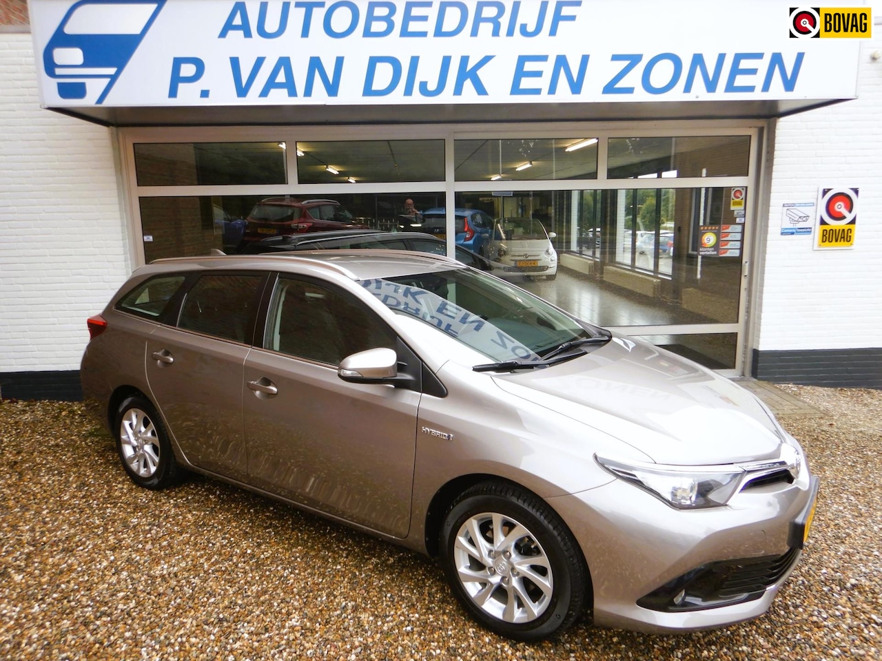 Toyota Auris Touring Sports - 1.8 Hybrid Dynamic AUTOMAAT - AutoWereld.nl