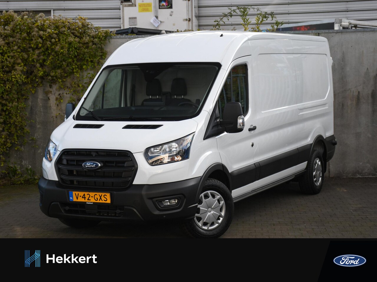 Ford Transit - GB L3H2 350 Trend 2.0 TDCI 130pk Automaat TREKHAAK | NAVI | PDC | CRUISE.C | APPLE-CARPLAY - AutoWereld.nl