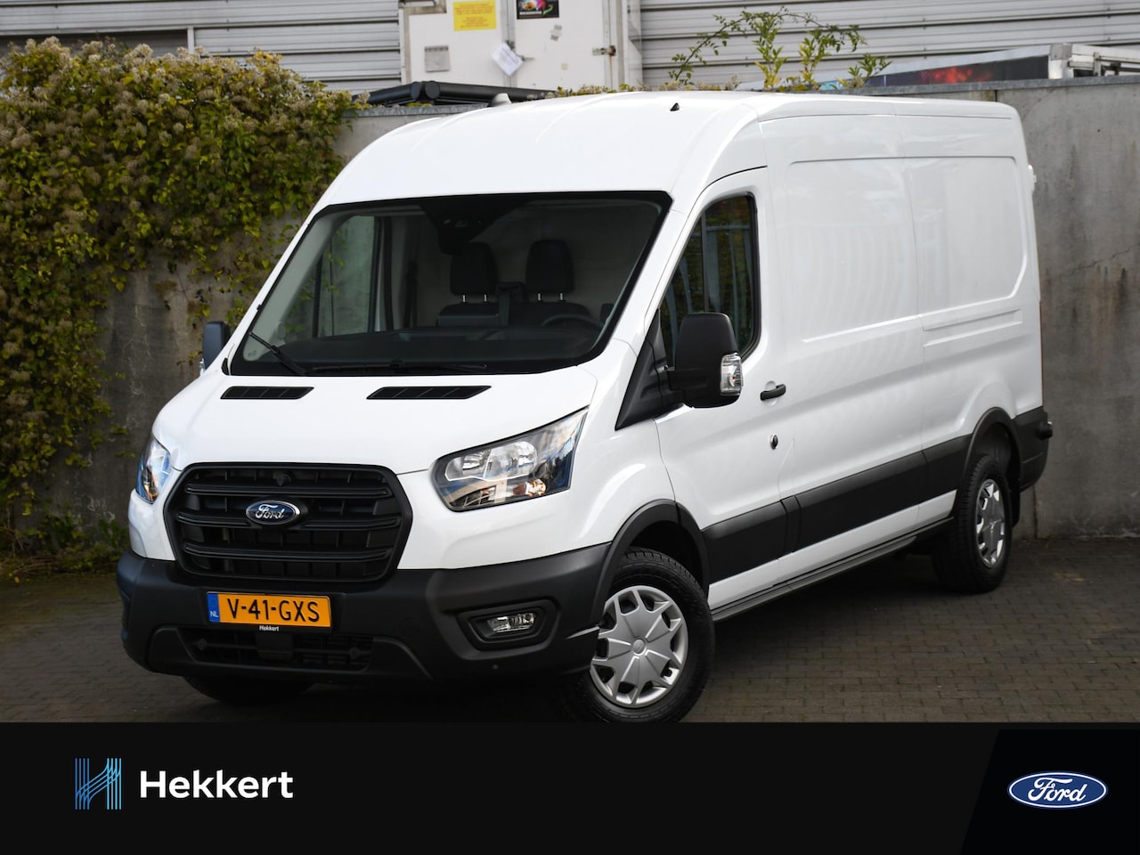 Ford Transit - GB L3H2 350 Trend 2.0 TDCI 130pk Automaat TREKHAAK | NAVI | PDC | CRUISE.C | APPLE-CARPLAY - AutoWereld.nl